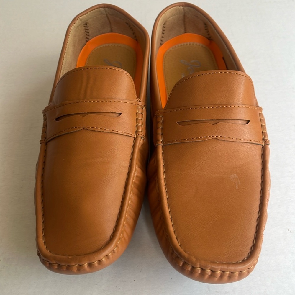 NWOT Jousen Milan, Italy Cognac SlipOn Penny Loafers